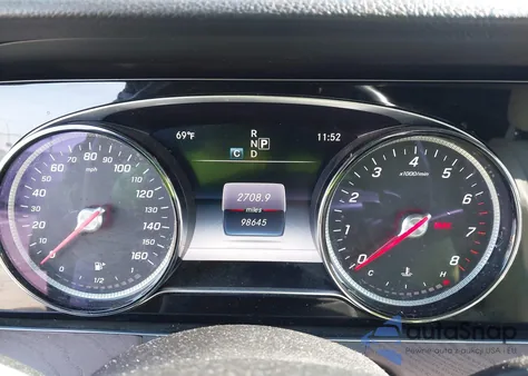 2017 Mercedes-Benz E 300 z USA, uszkodzony, nr VIN WDDZF4JB5HA007809